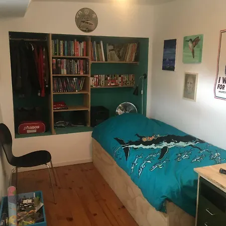 Sunny And Light Spacious Houseboat アパート アムステルダム