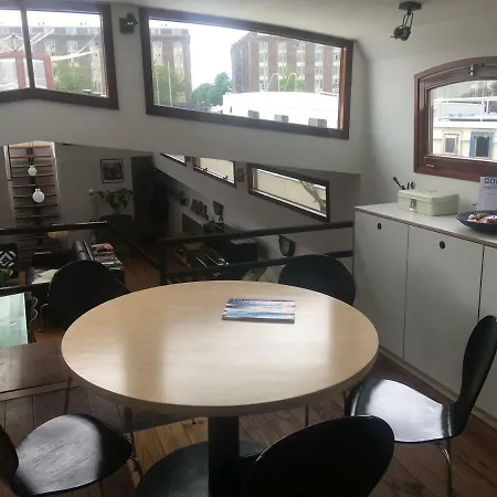 Appartamento Sunny And Light Spacious Houseboat Amsterdam